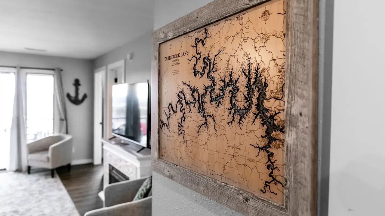 Photo of Livingroom in Kimberling City