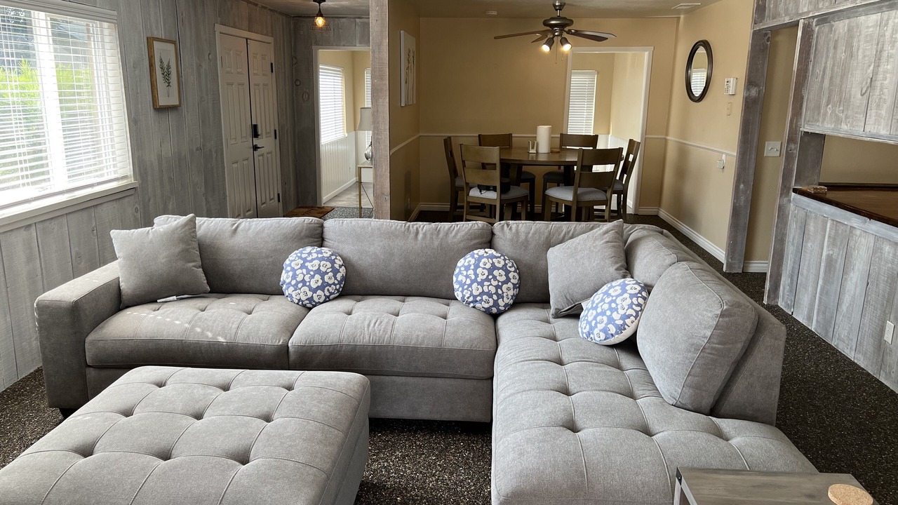 Photo of Livingroom in Exeter