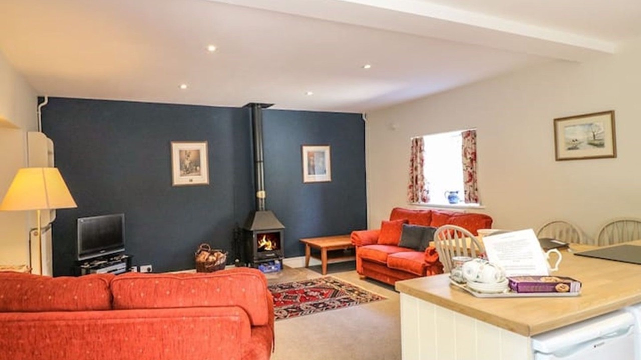 Photo of Livingroom in Alstonfield