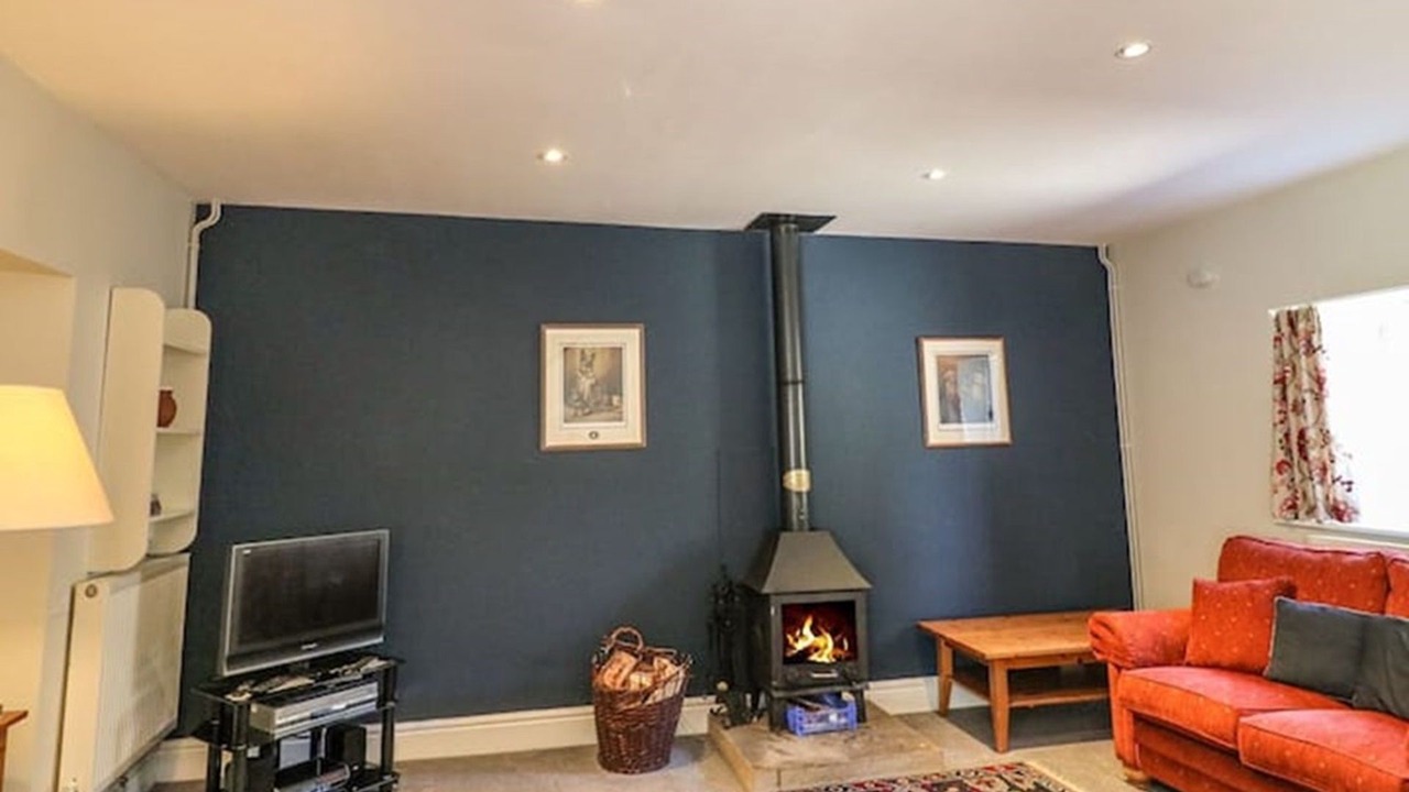 Photo of Livingroom in Alstonfield