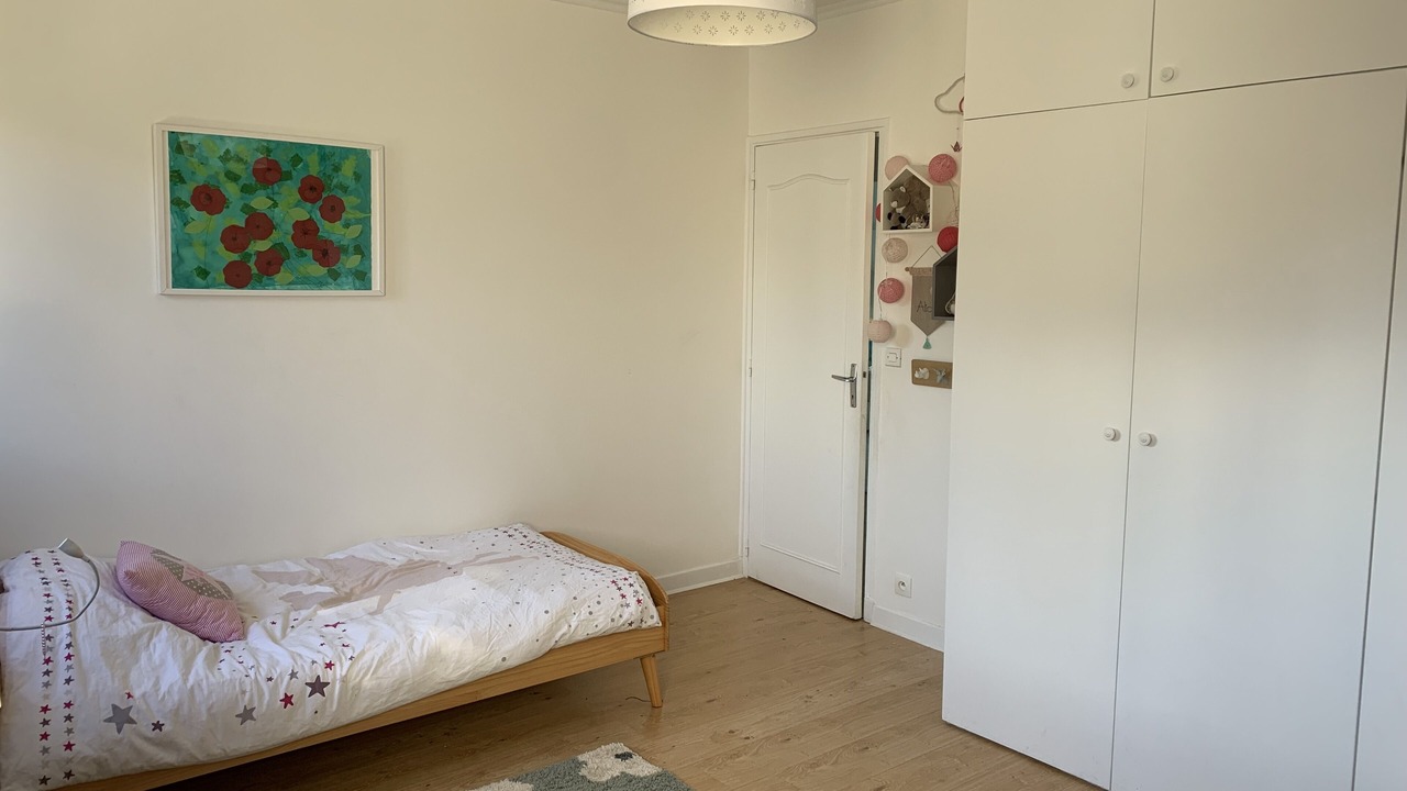Photo of Bedroom in Clamart