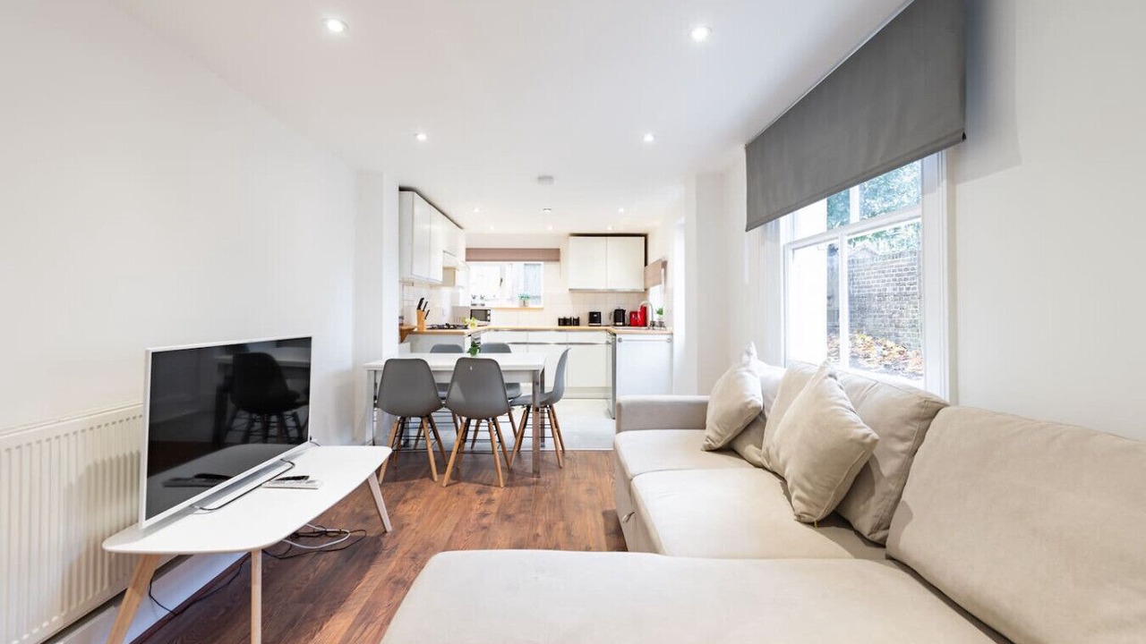 Photo of Livingroom in Wimbledon