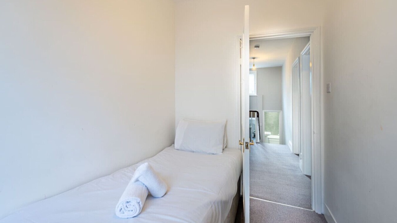 Photo of Bedroom in Wimbledon