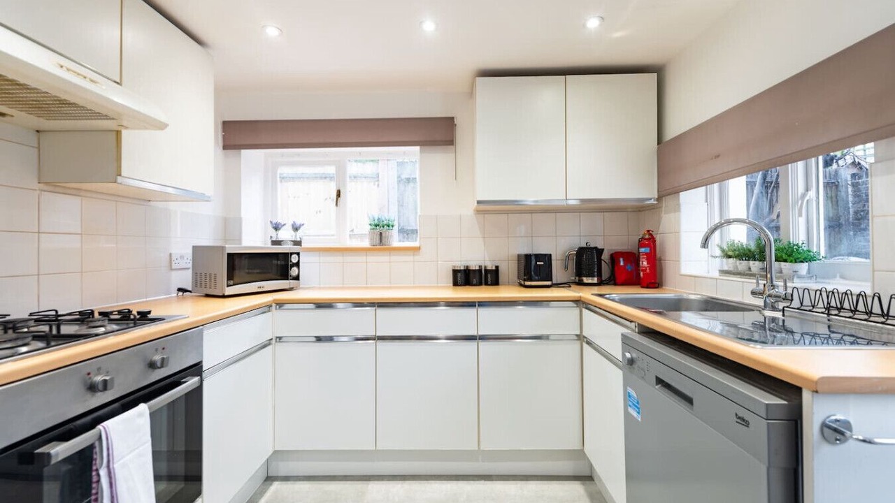 Photo of Kitchen in Wimbledon
