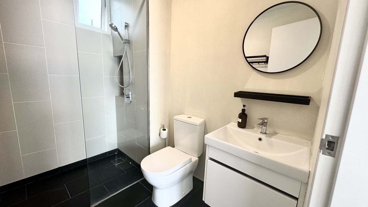 Photo of Bathroom in Maluri