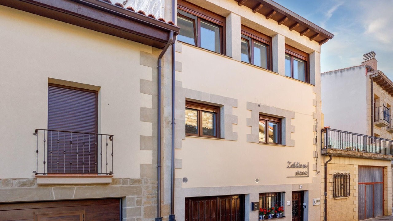 Photo of Outdoor in Leza