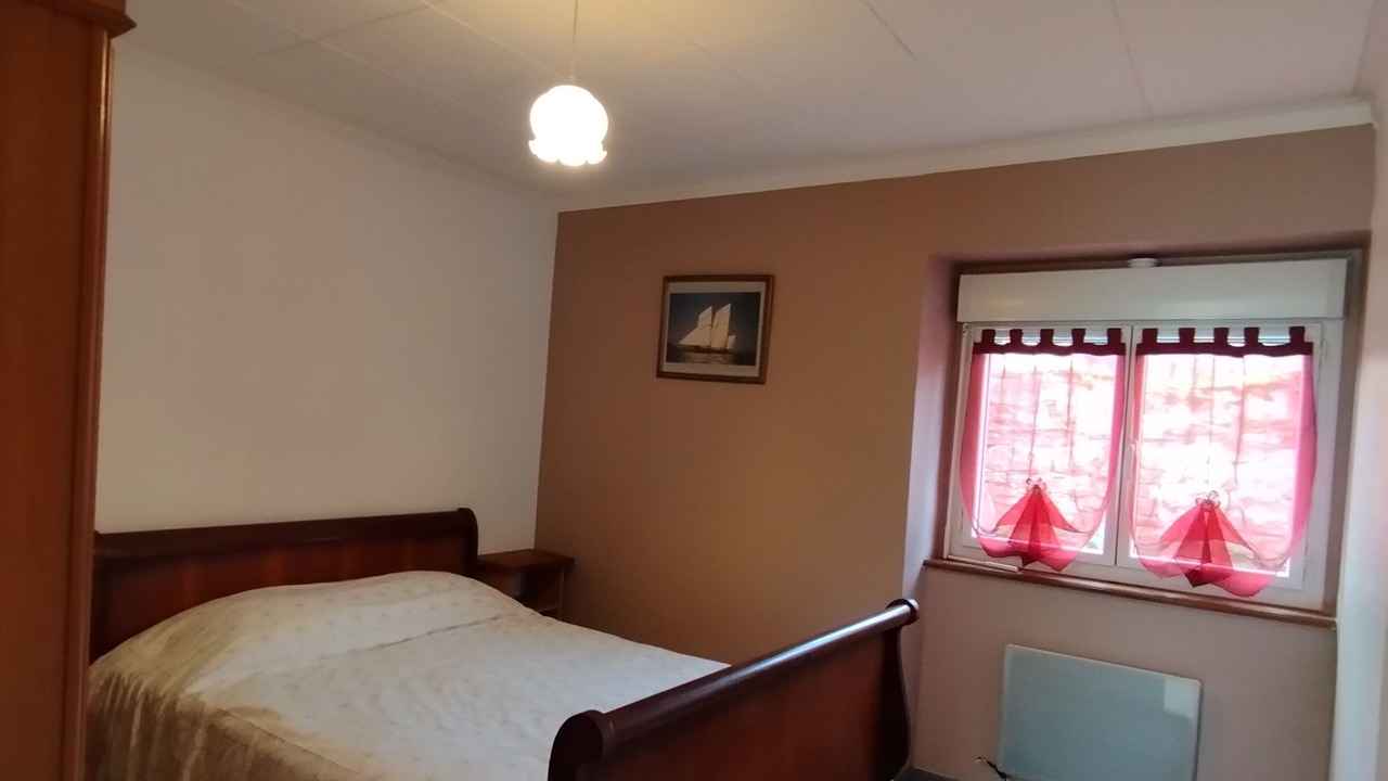 Photo of Bedroom in Hirel
