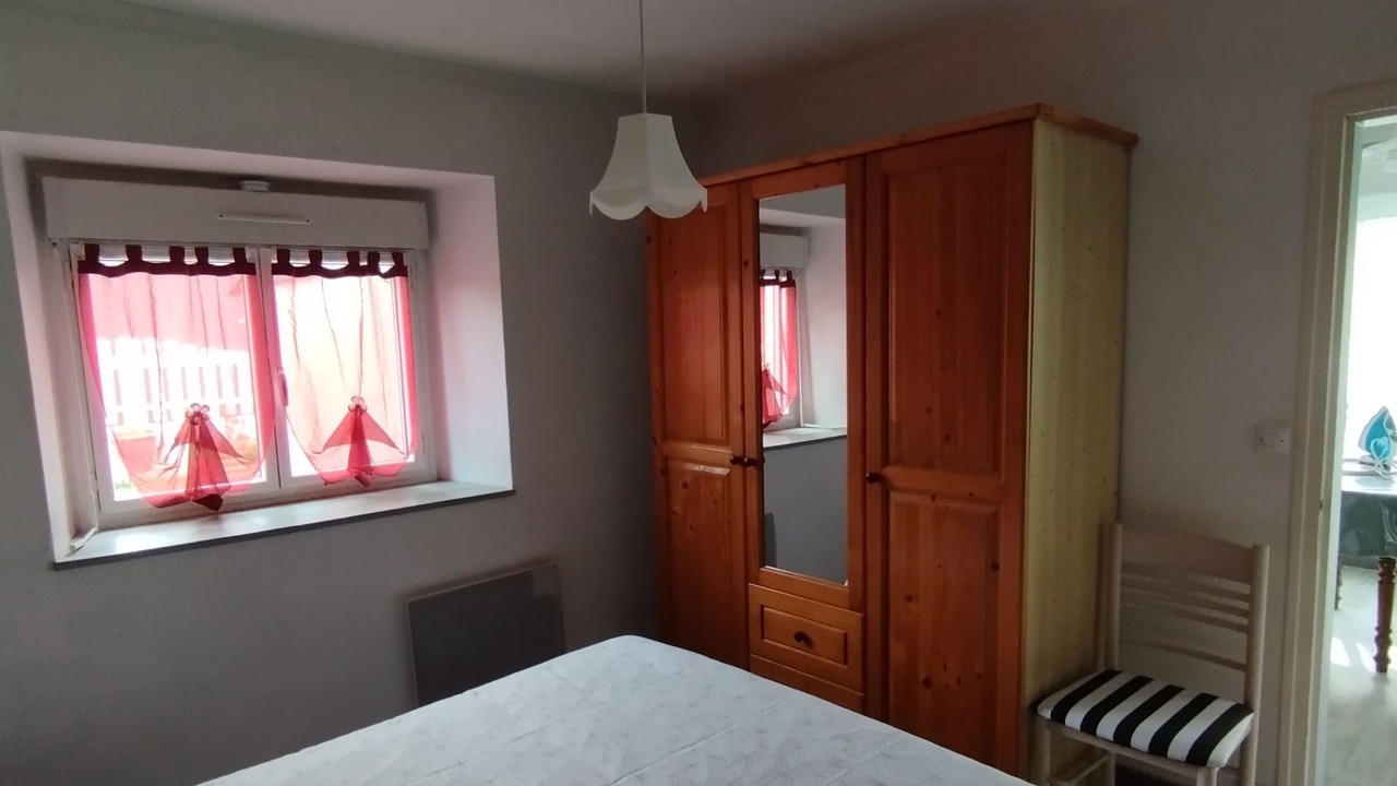 Photo of Bedroom in Hirel