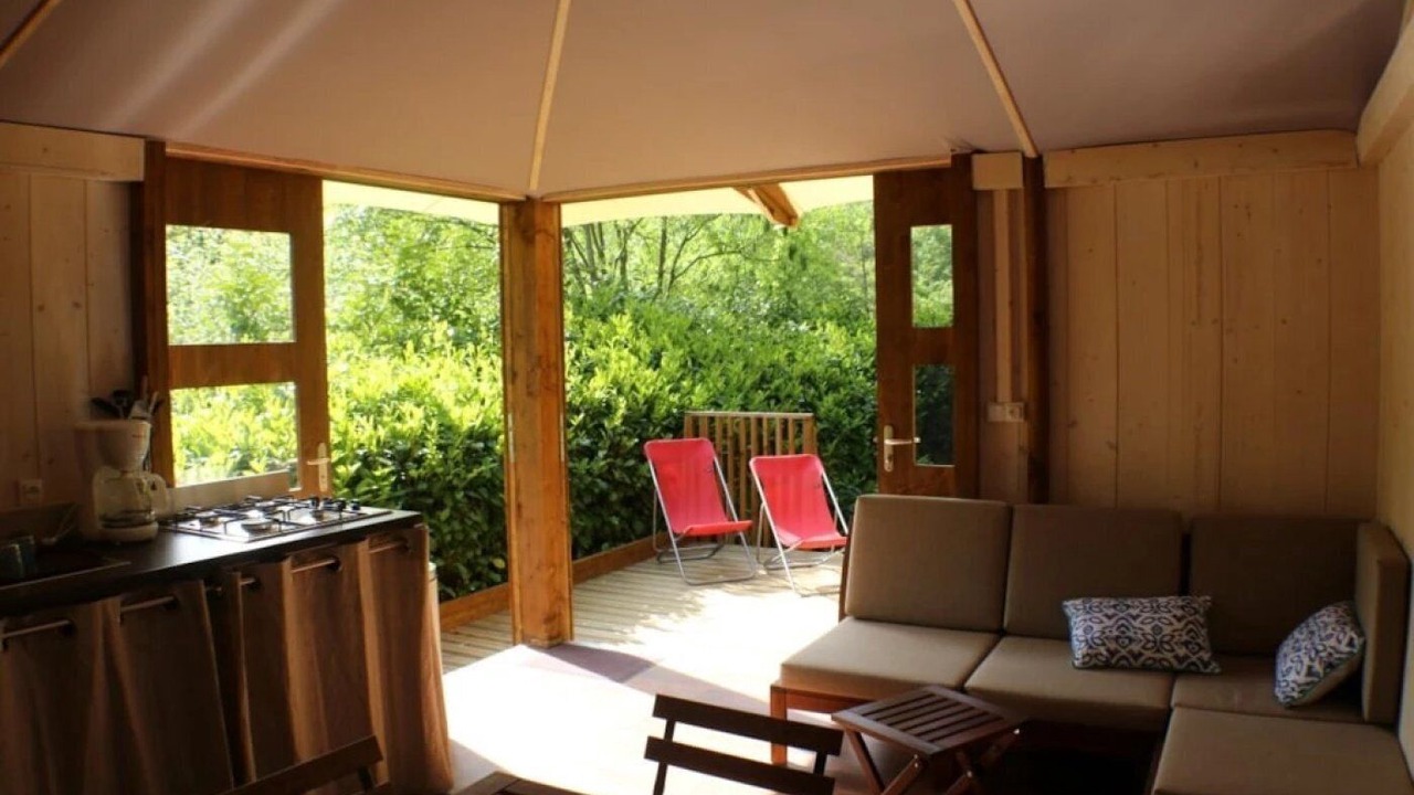 Photo of Livingroom in Saint-Constant-Fournoules