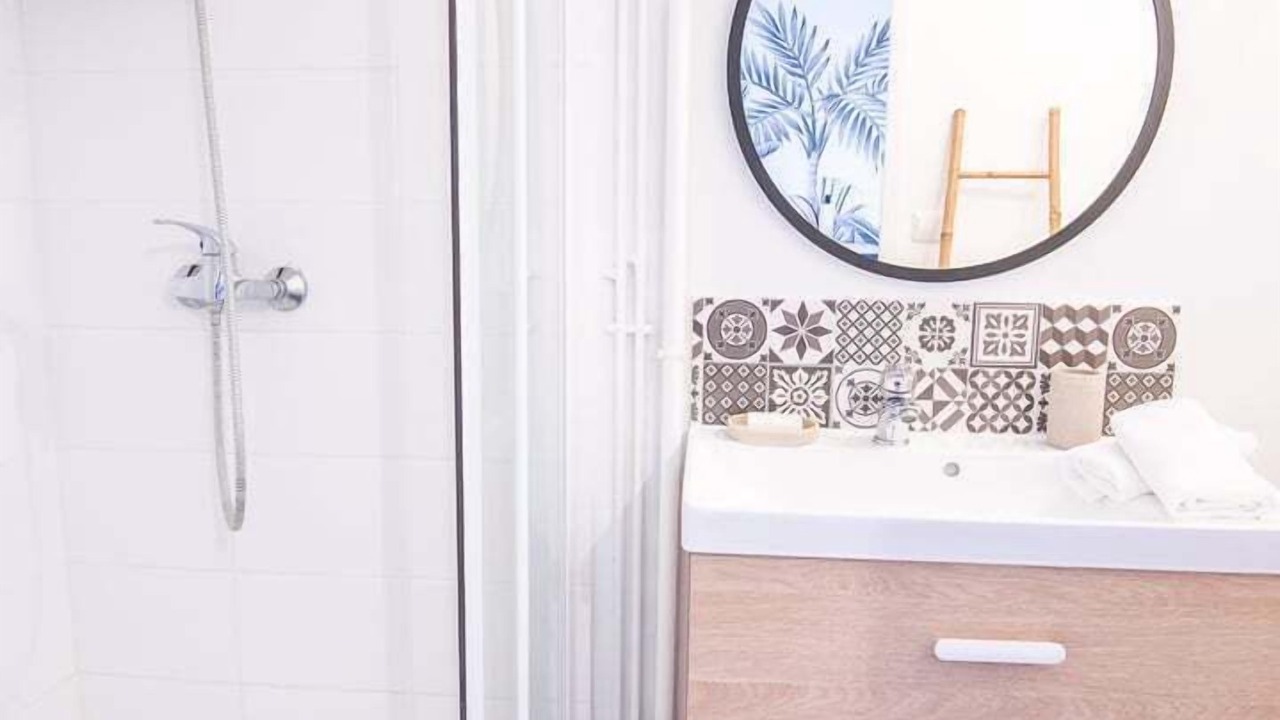 Photo of Bathroom in Nazelles-Negron