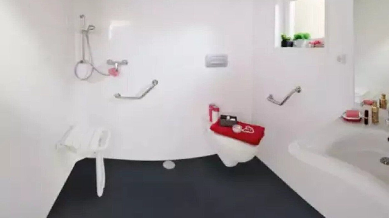 Photo of Bathroom in Thegra