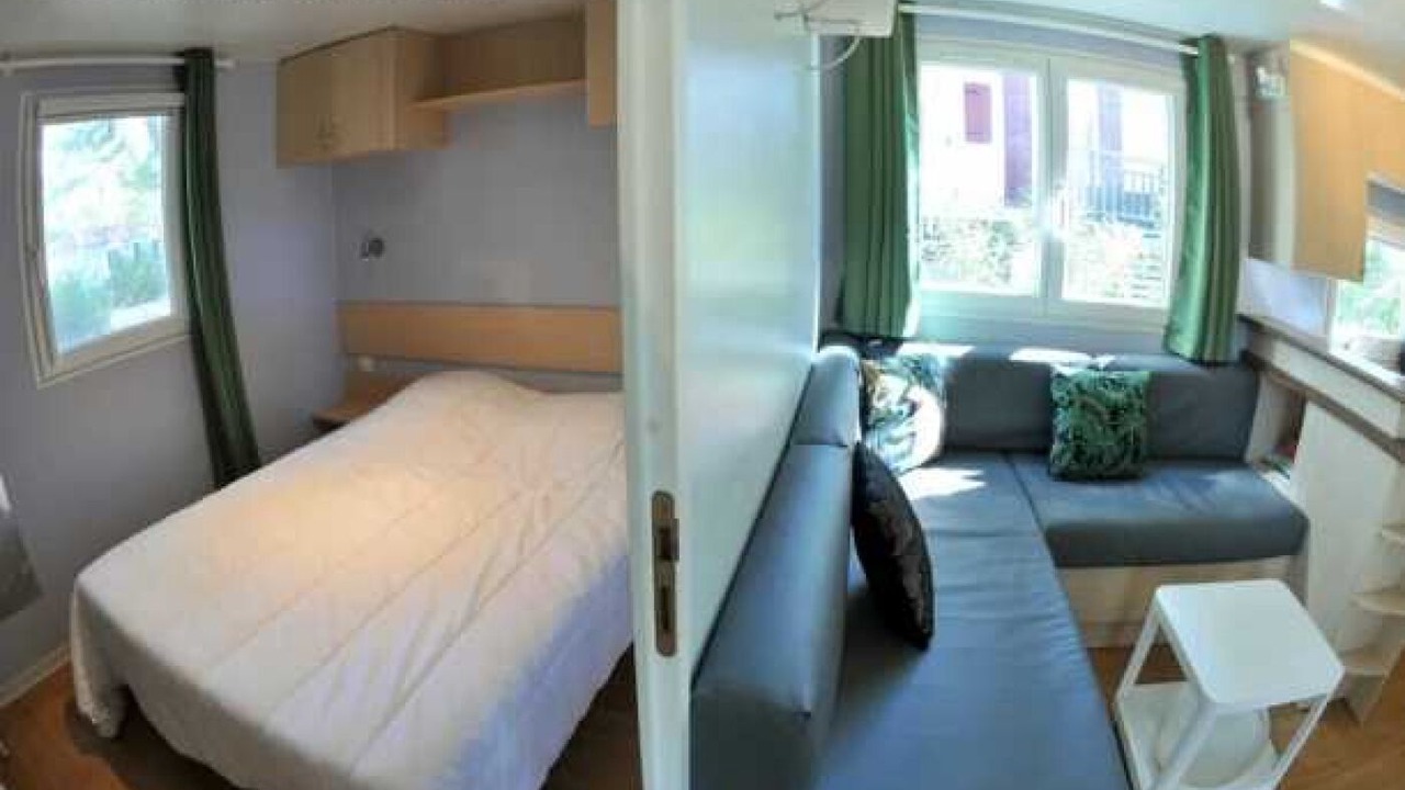 Photo of Bedroom in Castelnau-de-Guers