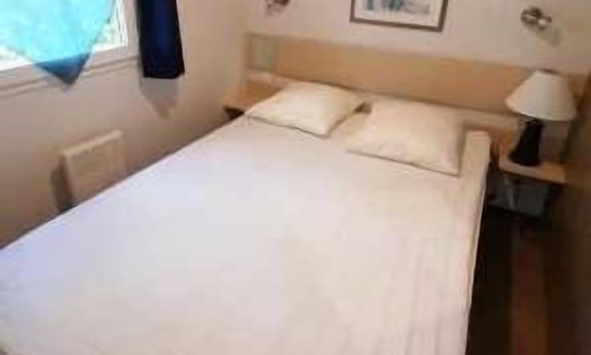 Photo of Bedroom in Castelnau-de-Guers