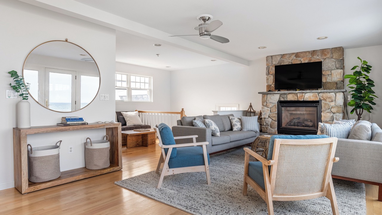 Photo of Livingroom in Wells Beach