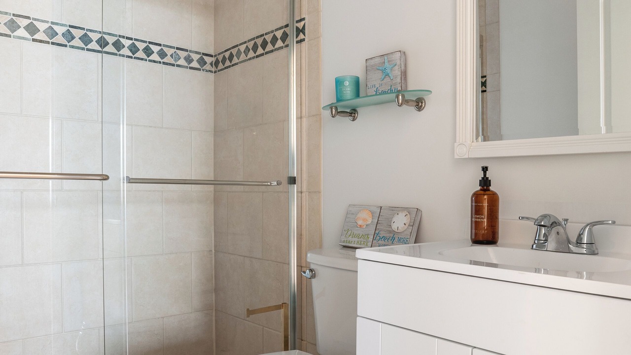 Photo of Bathroom in Wells Beach