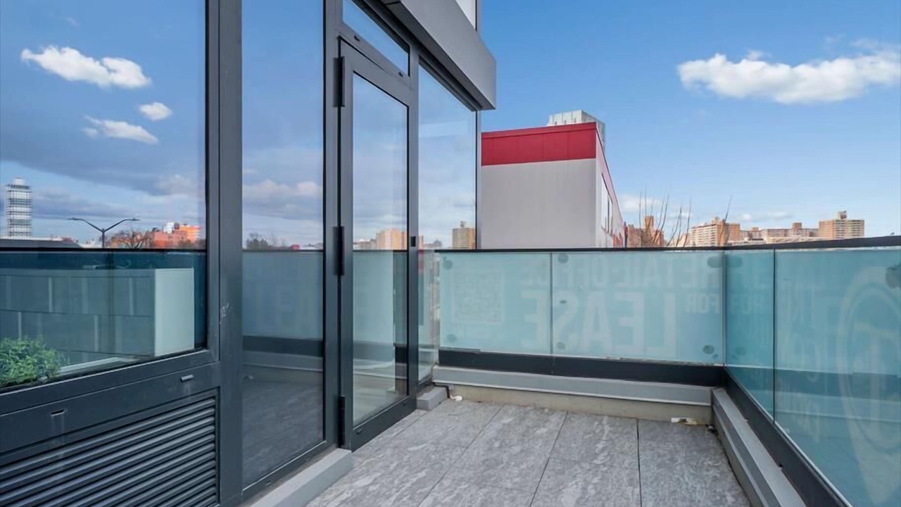 Photo of Patio Balcony in Port Morris