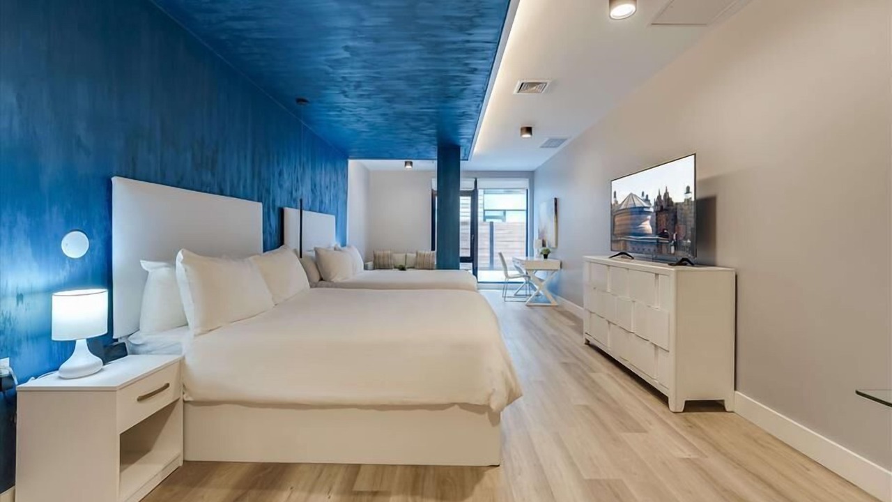 Photo of Others in Port Morris