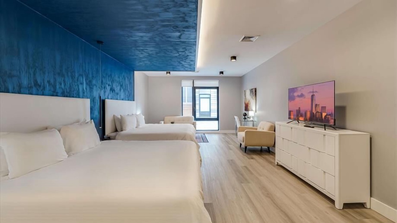 Photo of Others in Port Morris