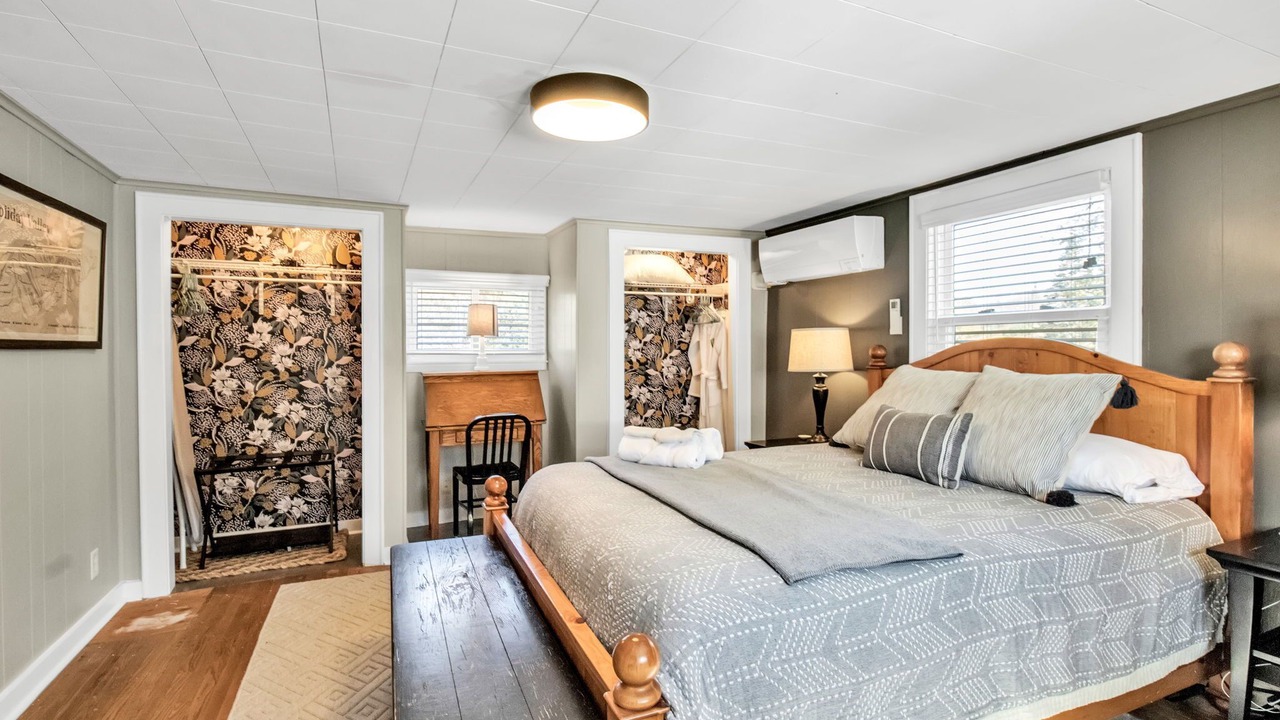 Photo of Bedroom in Ellicottville