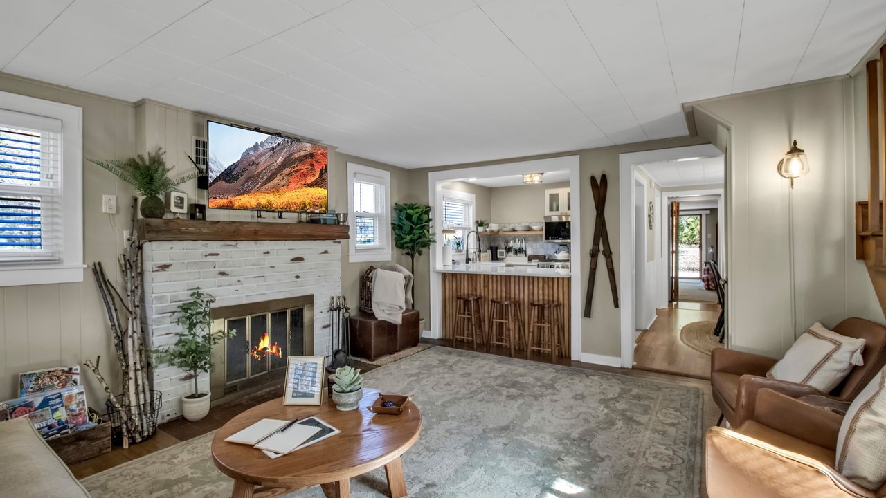 Photo of Livingroom in Ellicottville