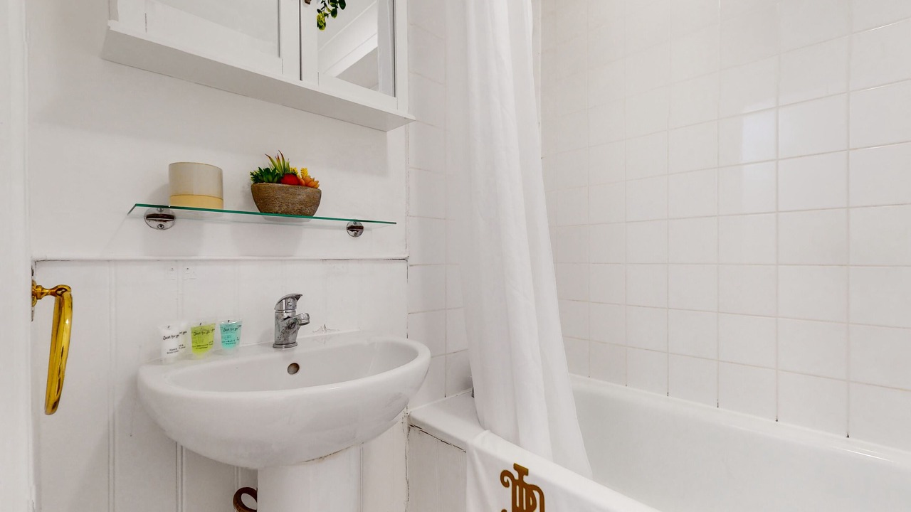 Photo of Bathroom in Bryanston and Dorset Square
