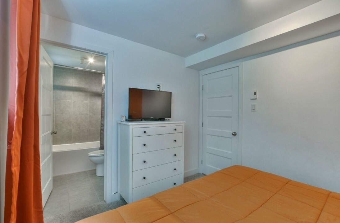 Photo of Bedroom in Mille-Isles