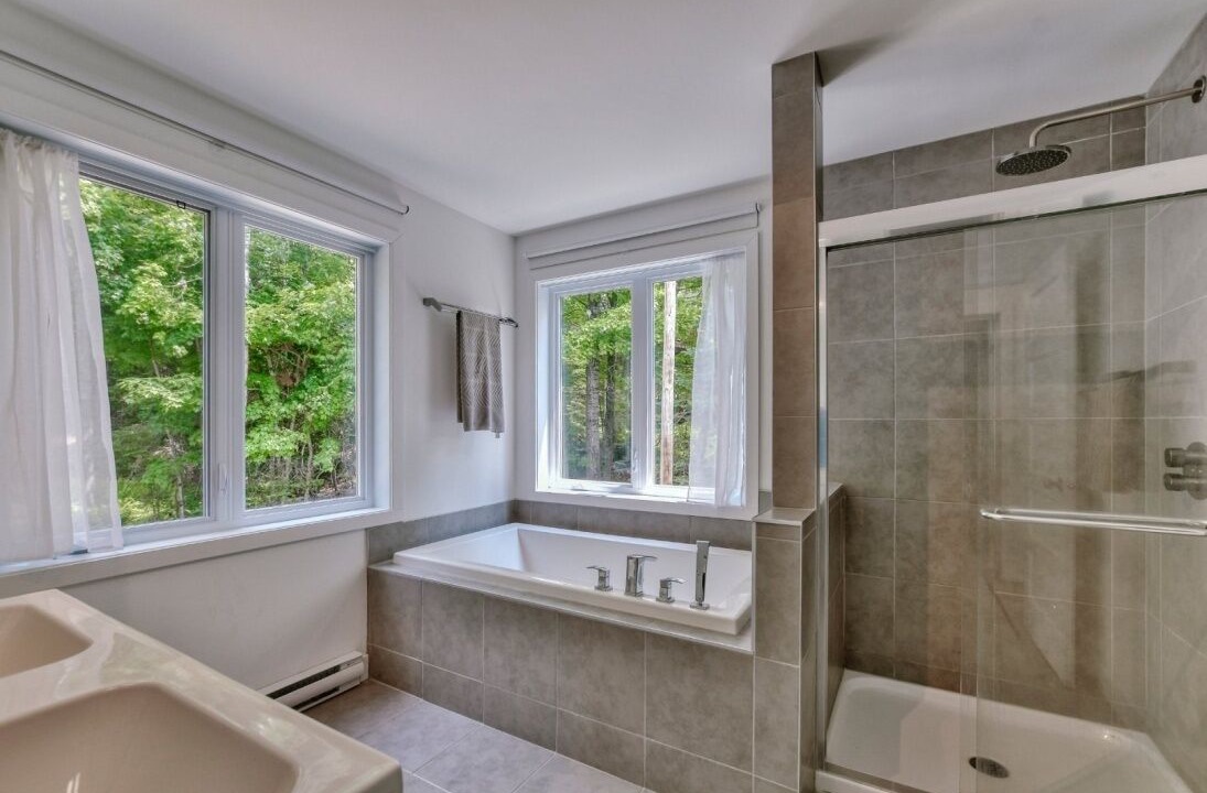 Photo of Bathroom in Mille-Isles