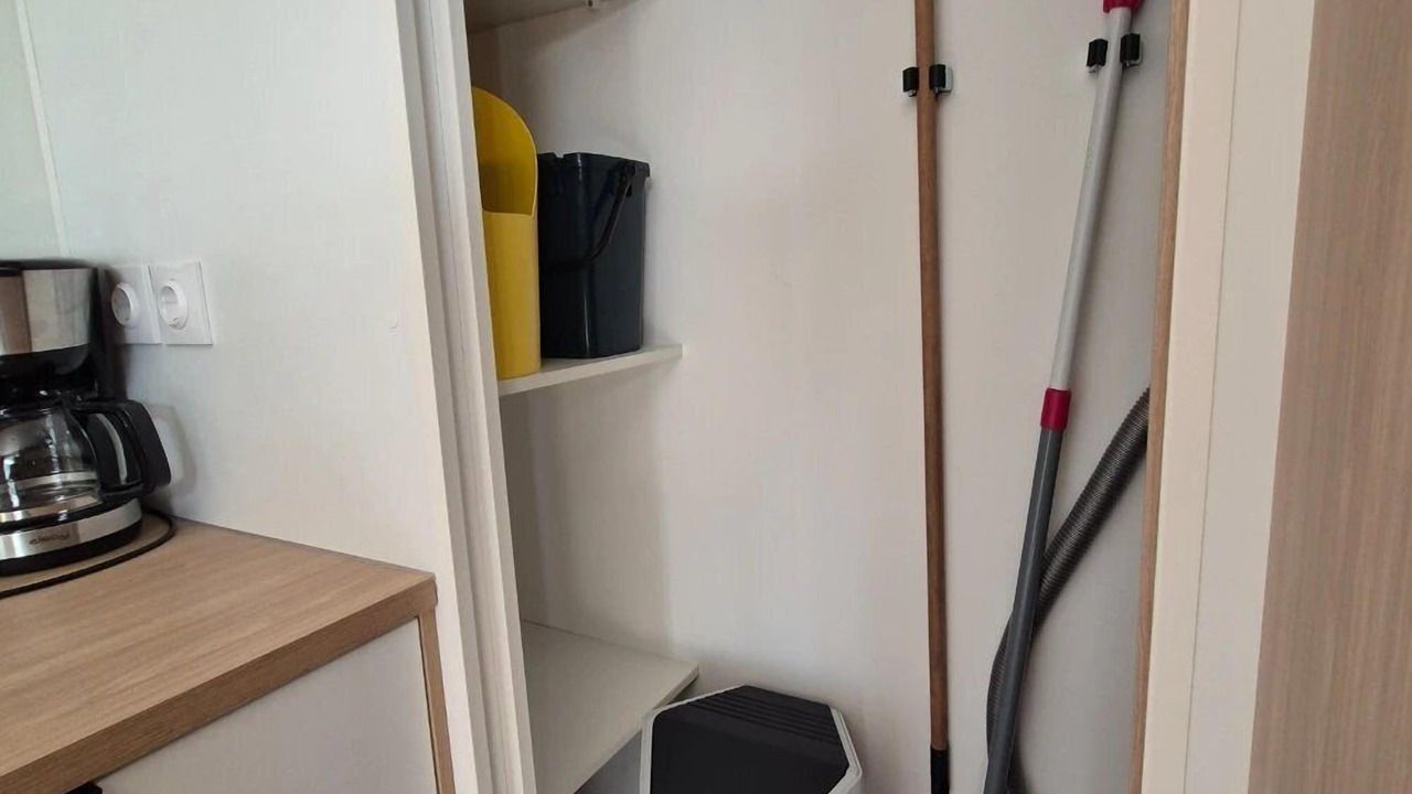 Photo of Others in Le Change