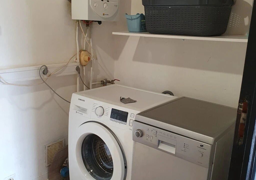 Photo of Others in Le Change