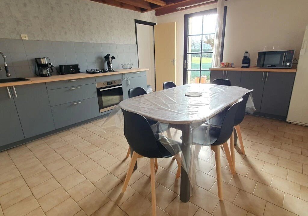 Photo of Others in Le Change