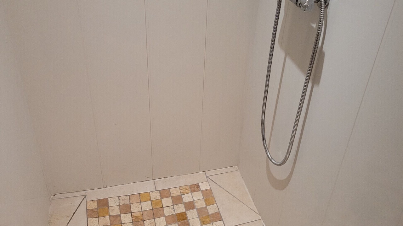 Photo of Bathroom in Segre-en-Anjou-Bleu