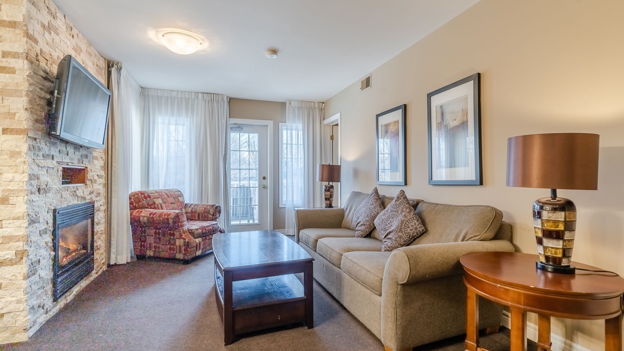 Photo of Livingroom in Oro-Medonte