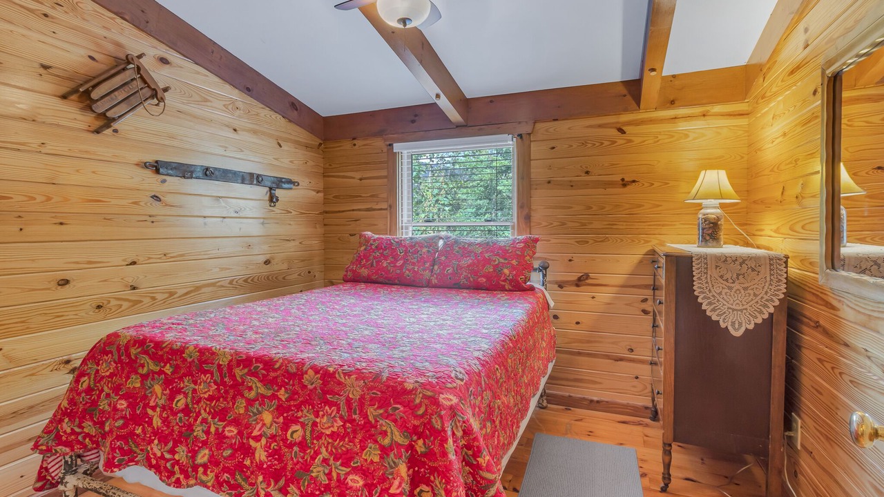 Photo of Bedroom in Stanardsville