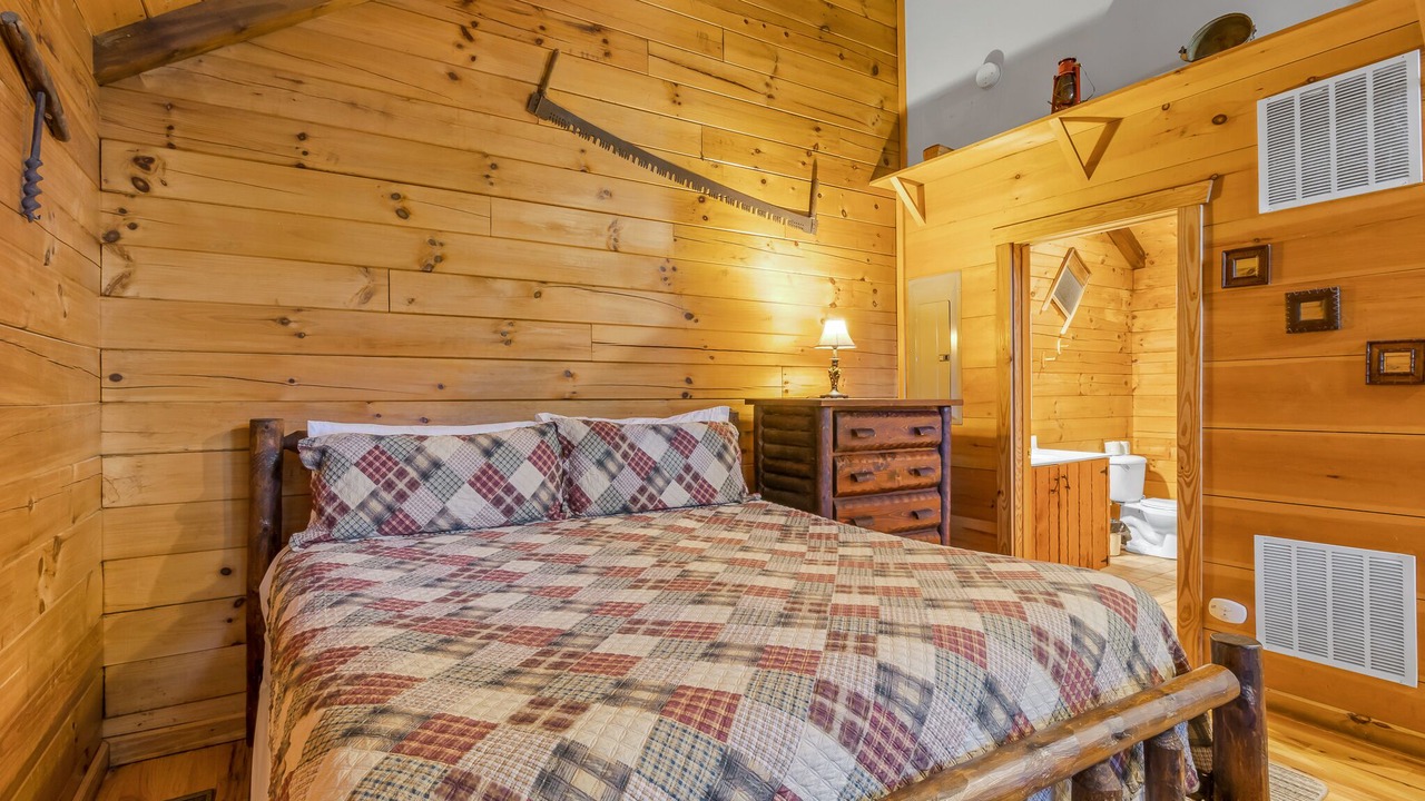 Photo of Bedroom in Stanardsville