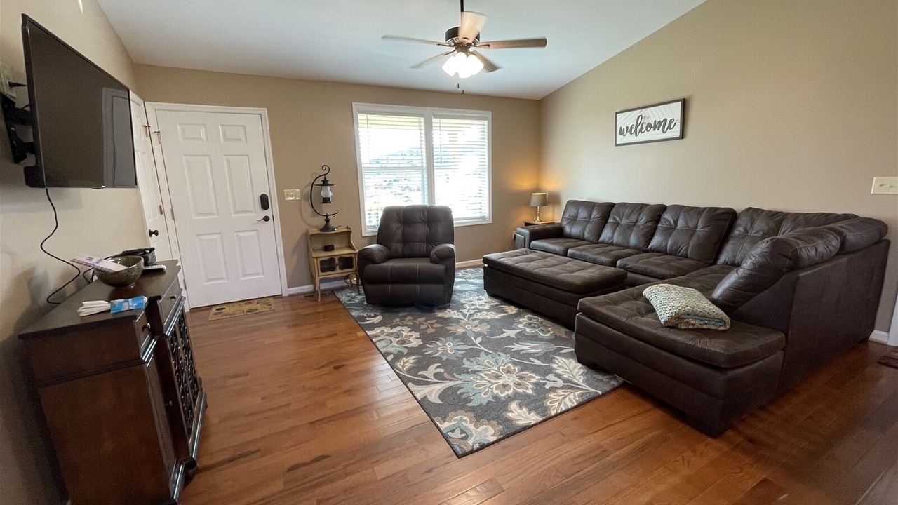 Photo of Livingroom in Stanardsville