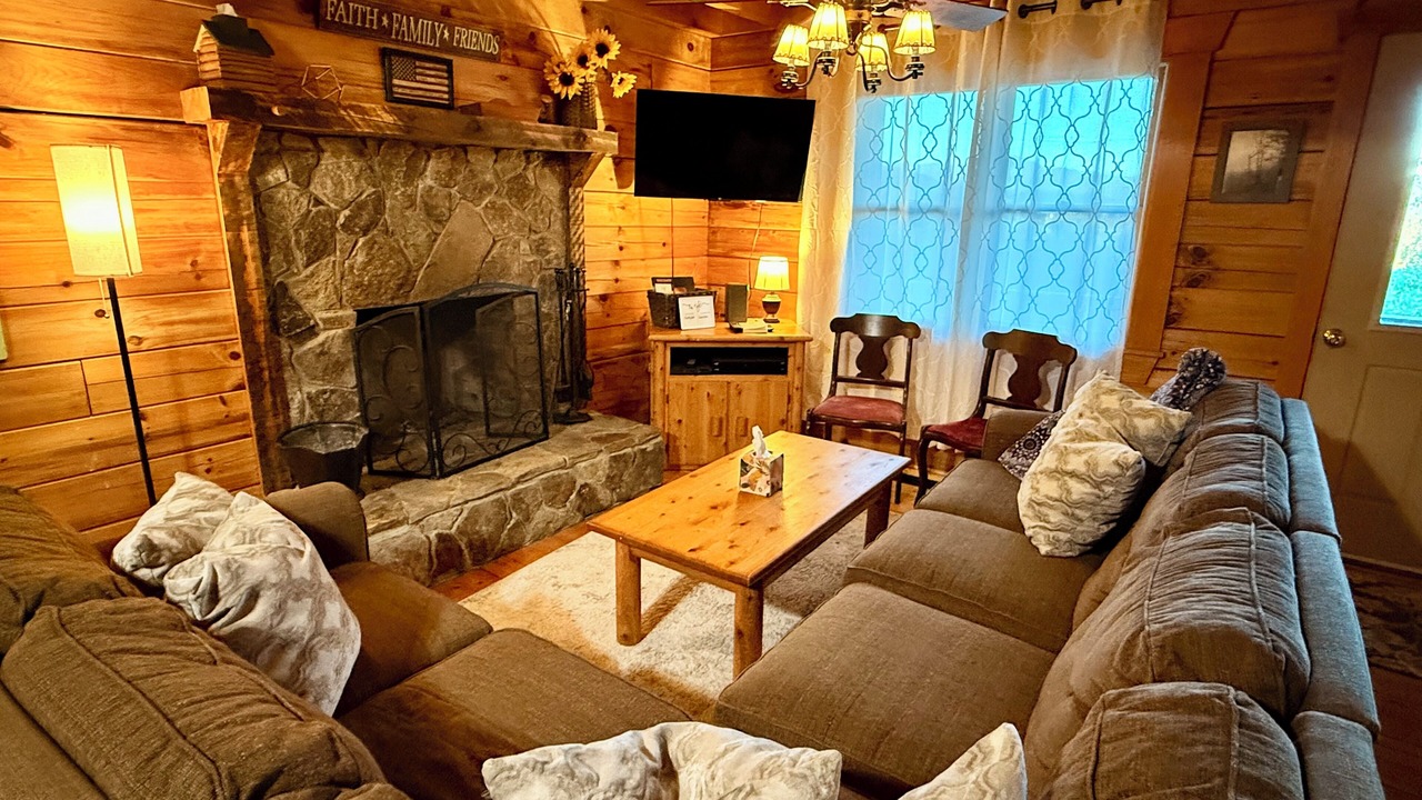 Photo of Livingroom in Stanardsville