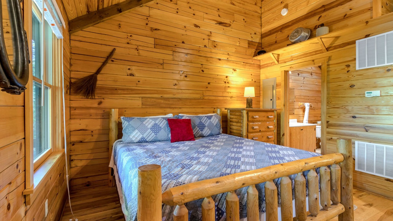 Photo of Bedroom in Stanardsville