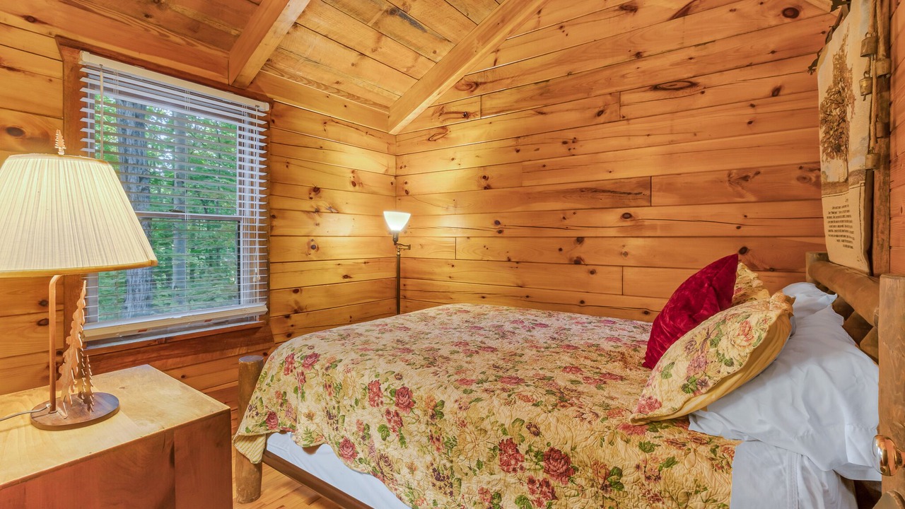 Photo of Bedroom in Stanardsville