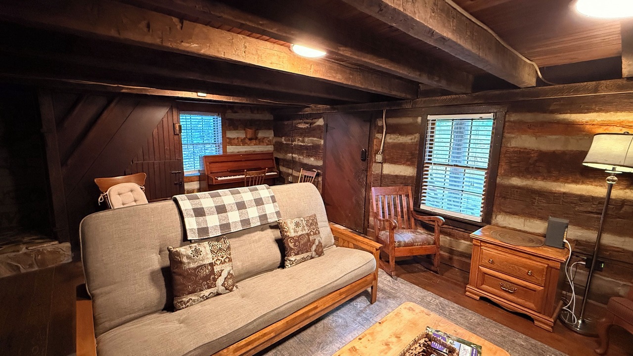 Photo of Livingroom in Stanardsville