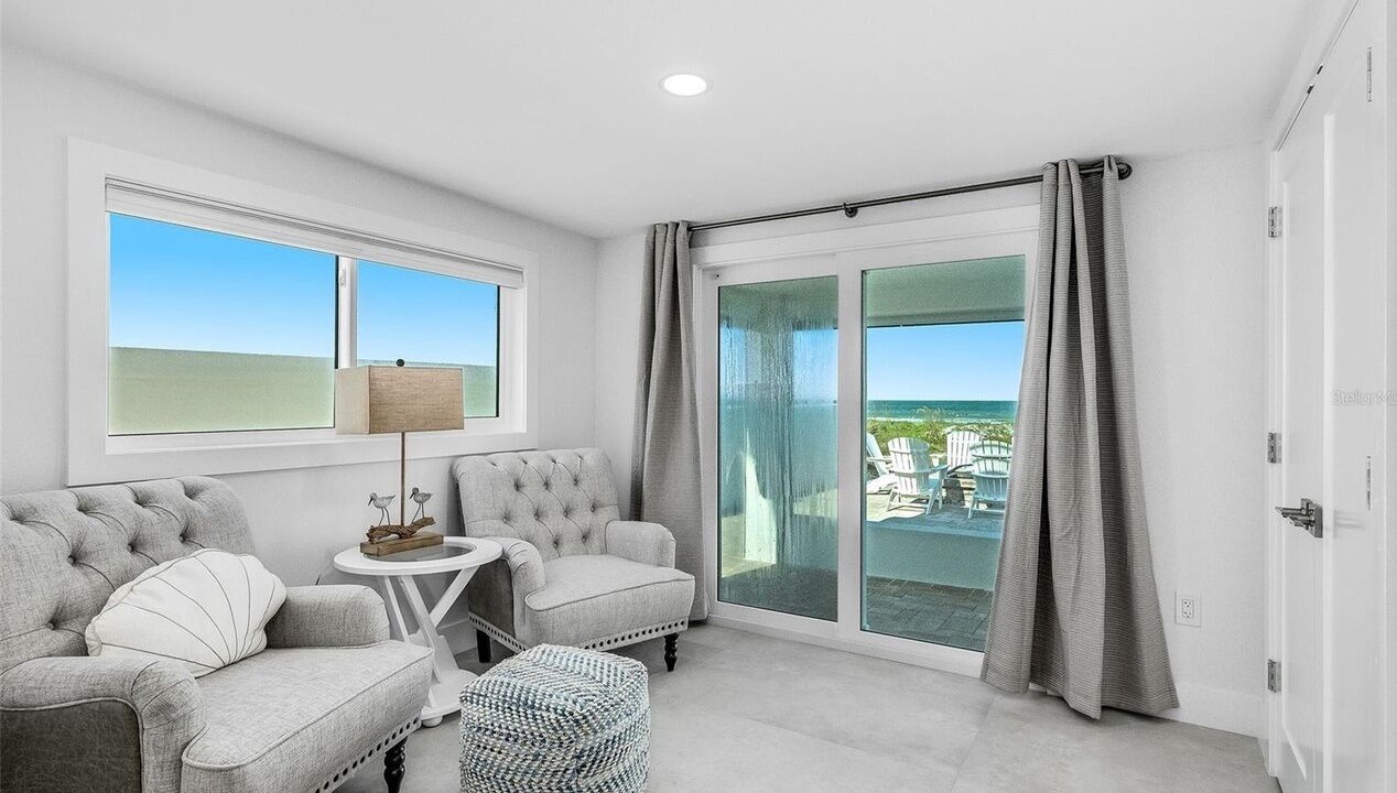 Photo of Livingroom in Cocoa Beach