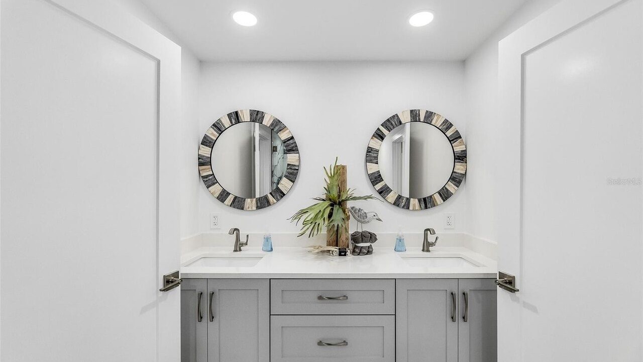 Photo of Bathroom in Cocoa Beach