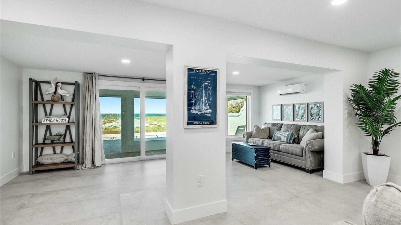 Photo of Livingroom in Cocoa Beach
