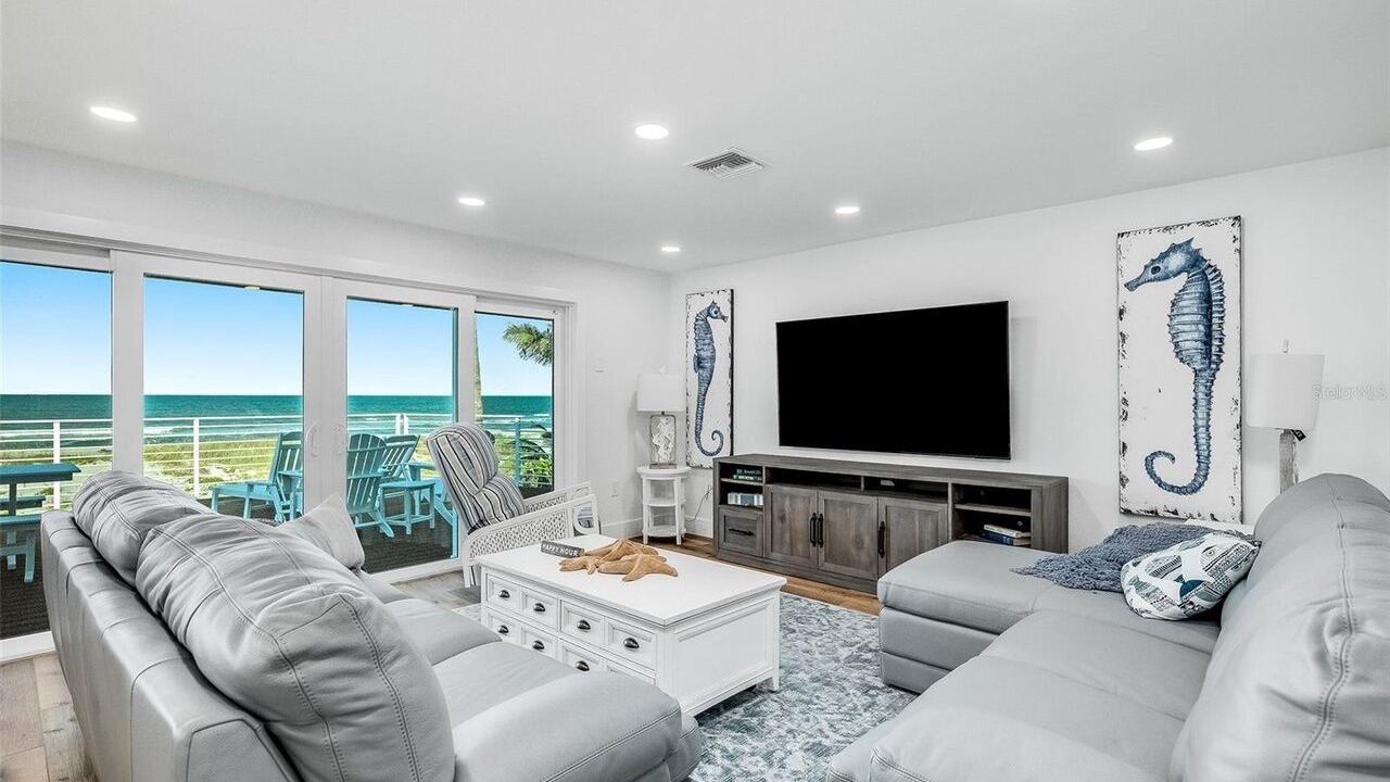 Photo of Livingroom in Cocoa Beach
