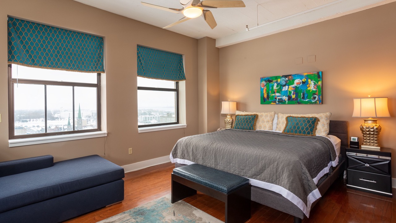 Photo of Bedroom in Downtown Niagara Falls