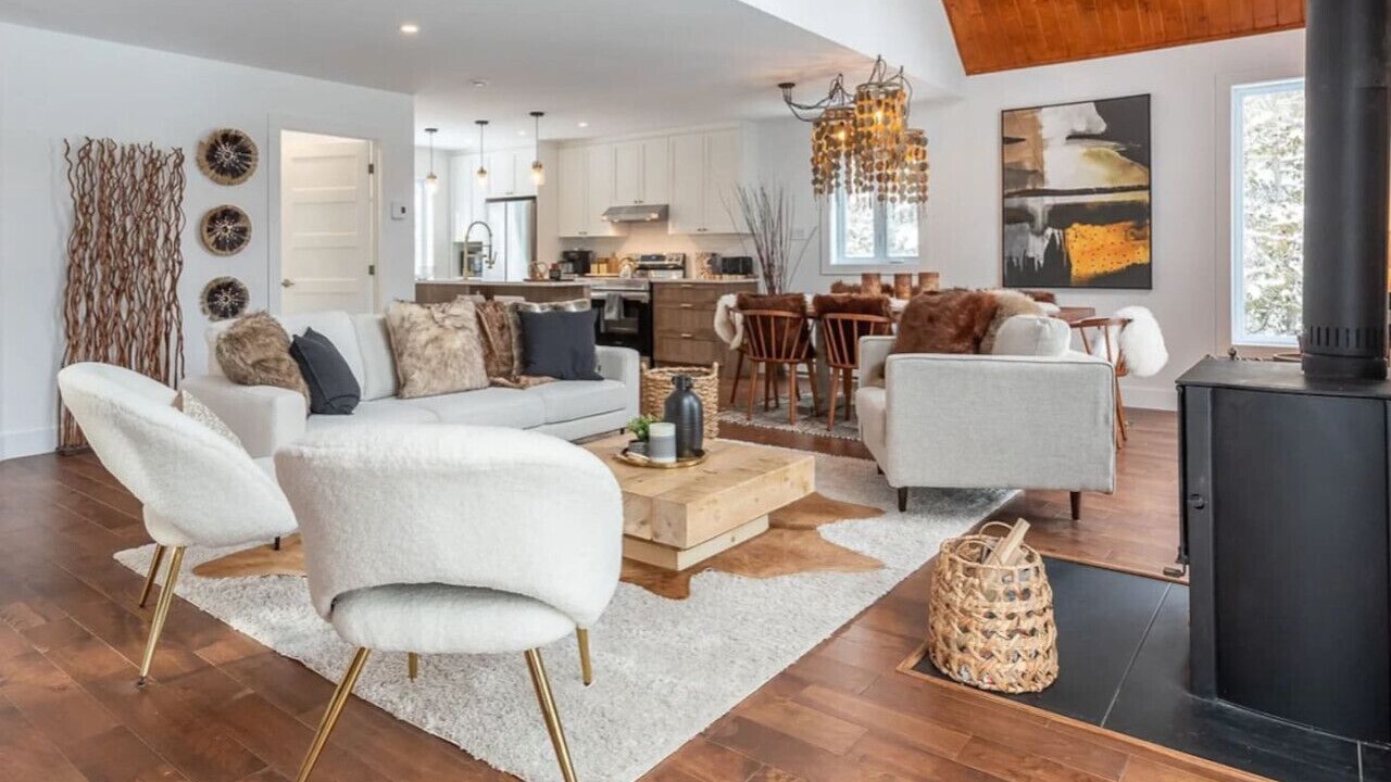 Photo of Livingroom in Val-des-Lacs