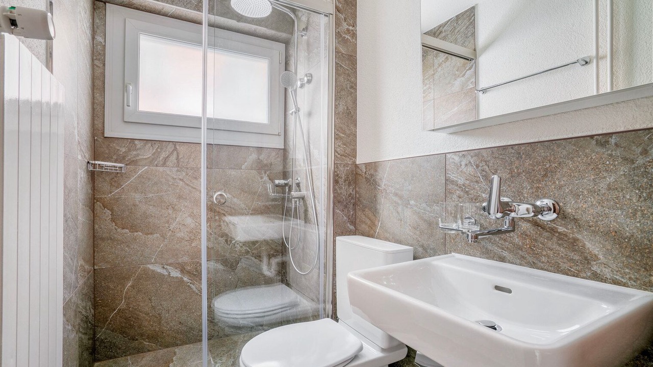 Photo of Bathroom in District 6