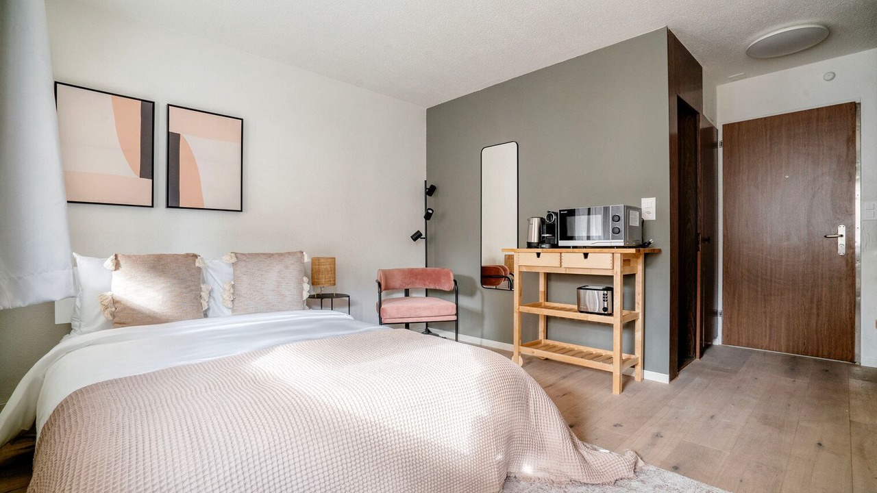 Photo of Bedroom in District 6