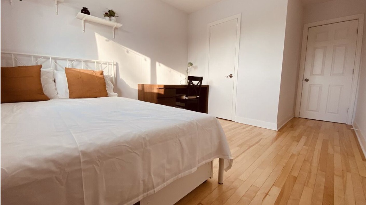 Photo of Bedroom in Ottawa Division