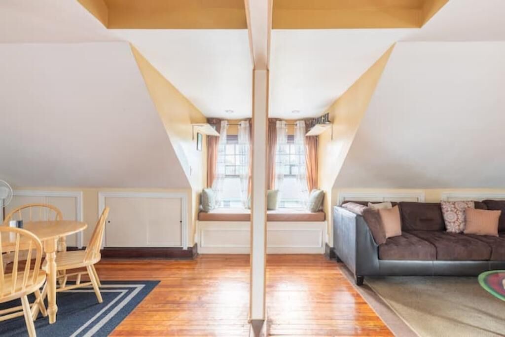 Photo of Livingroom in Upper Darby