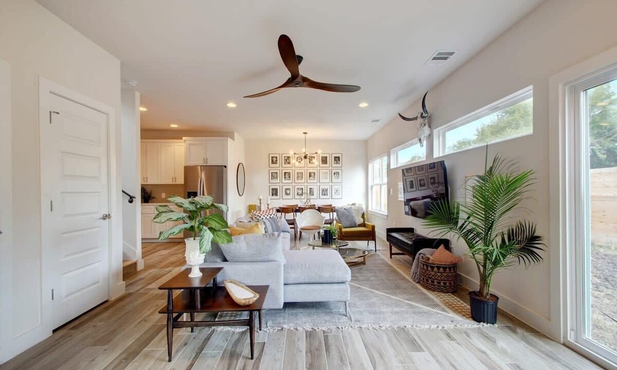 Photo of Livingroom in East MLK